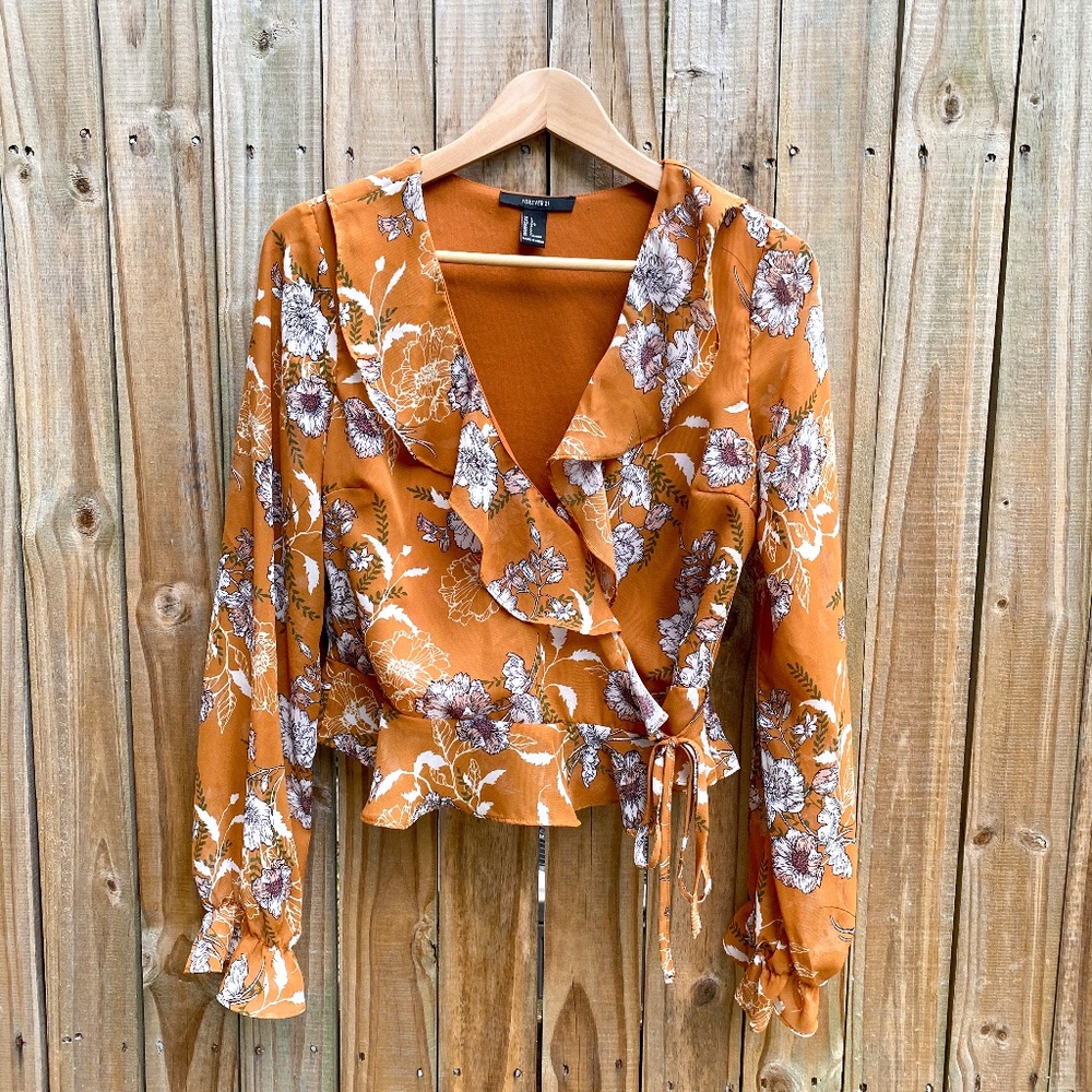 Floral 🏵 Ruffled Wrap Top Forever 21